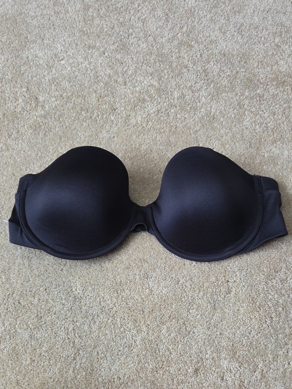 Black Strapless Push-Up Bra